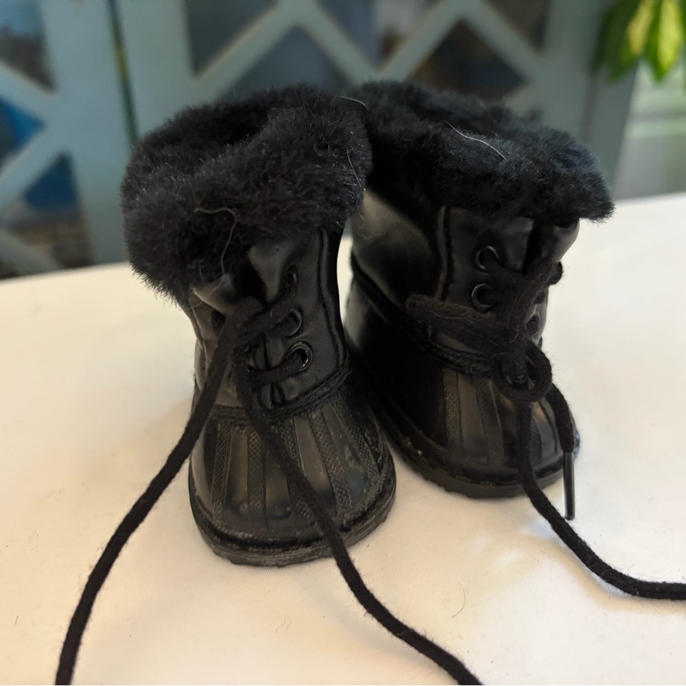 American Girl Black Snow Boots ❄️